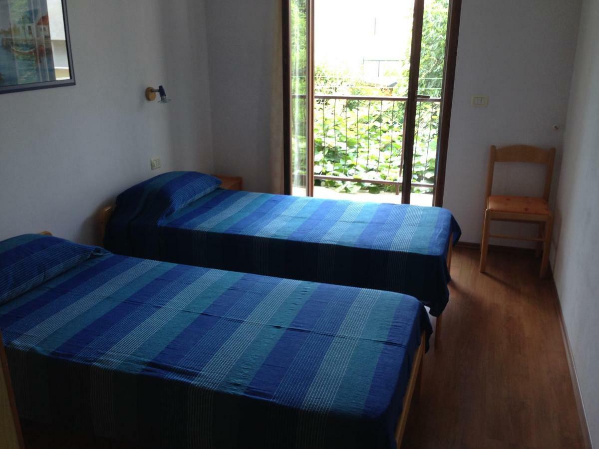 Apartment Leo Rovigno Esterno foto
